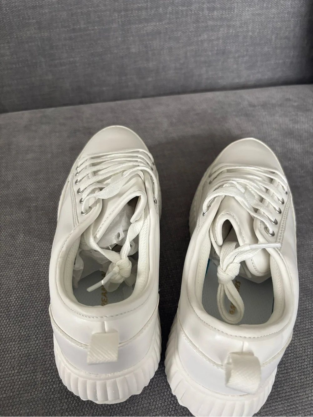 Dream Pairs White Low-Top Platform Sneakers